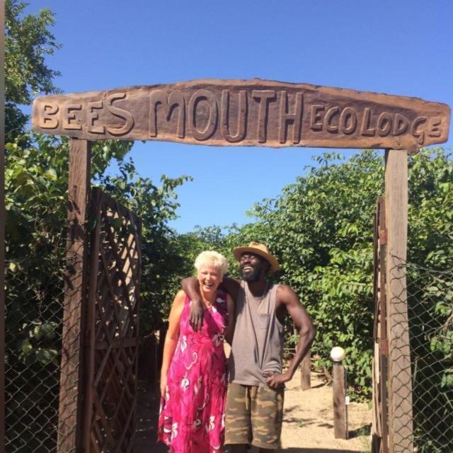 Bees Mouth Gambia Hotell Sanyang Eksteriør bilde